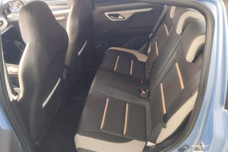 Used SOL E10X 2021 302 km Range Fashion Edition 30.2 kWh Left Rear Seat
