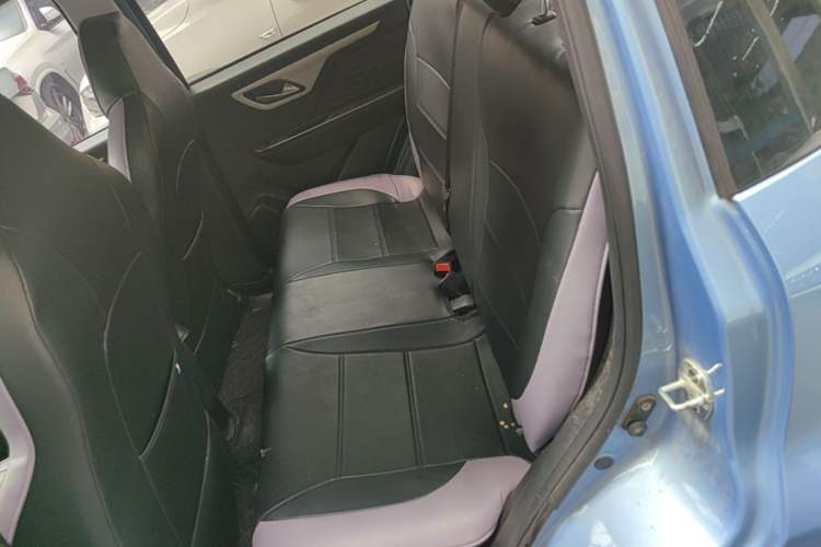 Used SOL E10X 2021 302 km Range Luxury Version 31.4 kWh Left Rear Seat
