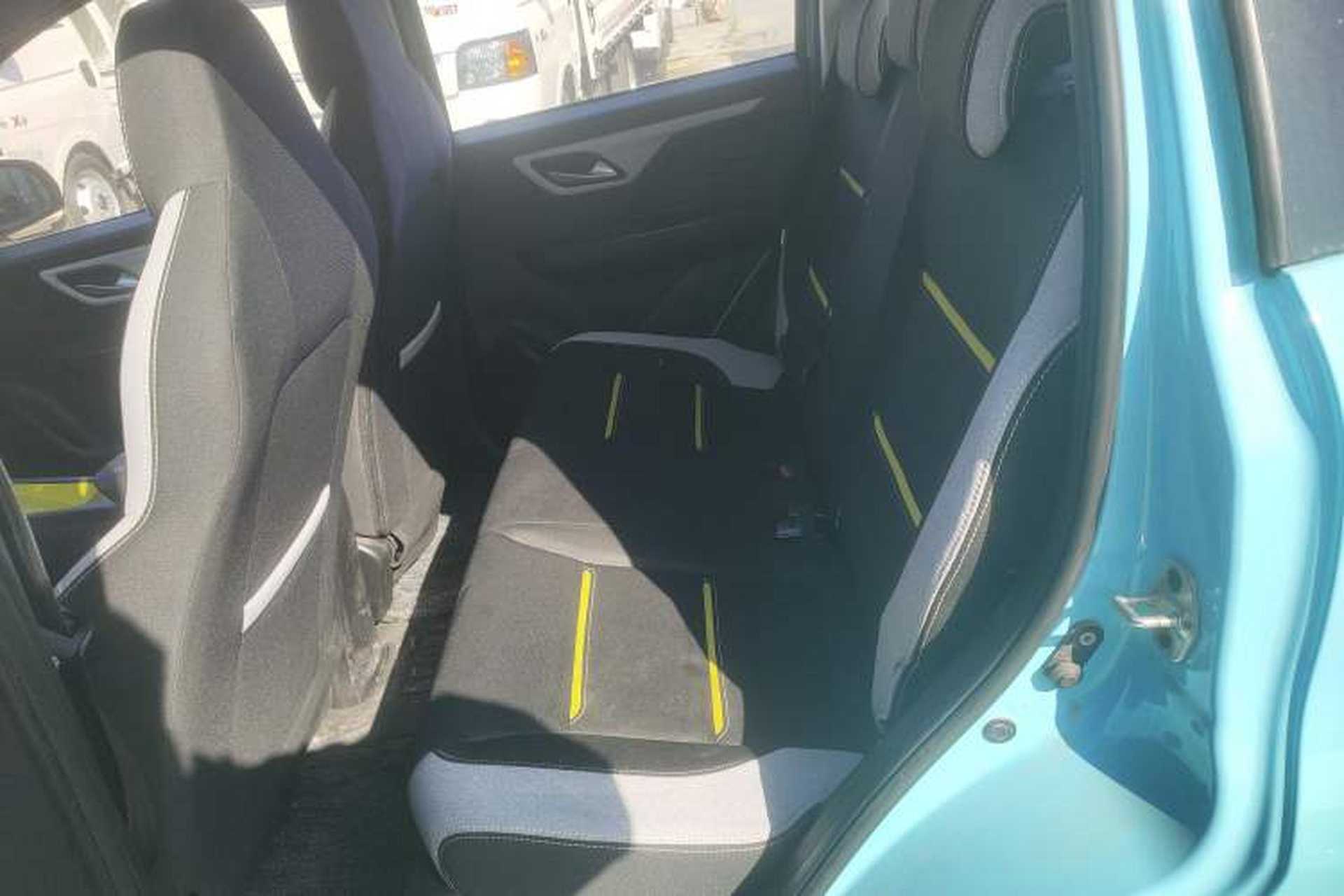 Used SOL E10X 2021 302 km Range Fashion Edition 30.2 kWh Left Rear Seat