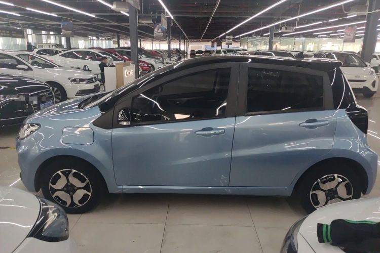 Used SOL E10X 2021 302 km Range Luxury Version 31.4 kWh Left Side