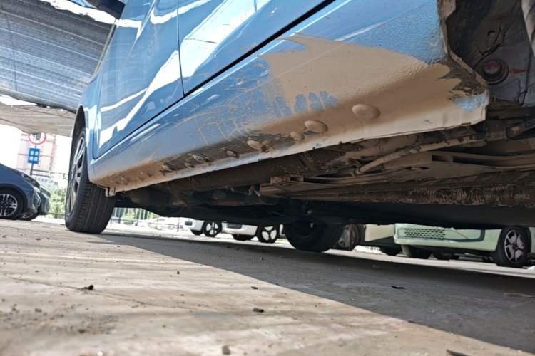 Used SOL E10X 2021 150 km Ambitious Trim Left Side Sill