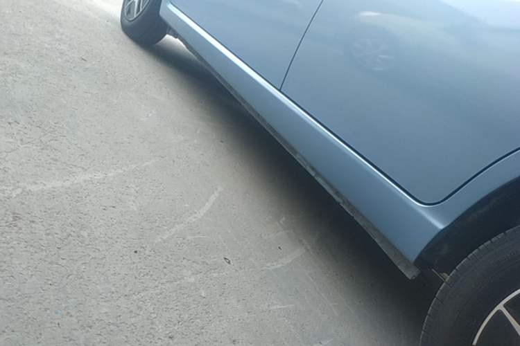 Used SOL E10X 2021 302 km Range Fashion Edition 31.4 kWh Left Side Sill