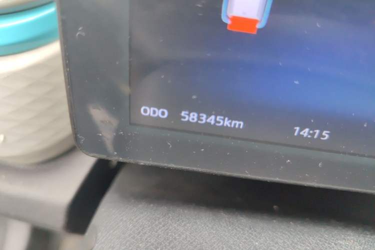 Used SOL E10X 2021 302 km Range Luxury Version 31.4 kWh Odometer Close Up