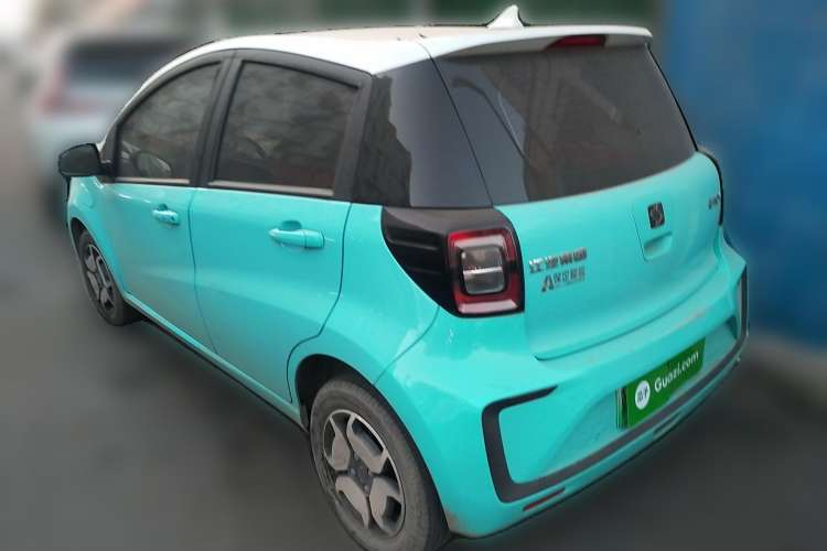 Used SOL E10X 2021 302 km Range Fashion Edition 31.4 kWh Rear Left 45 Deg