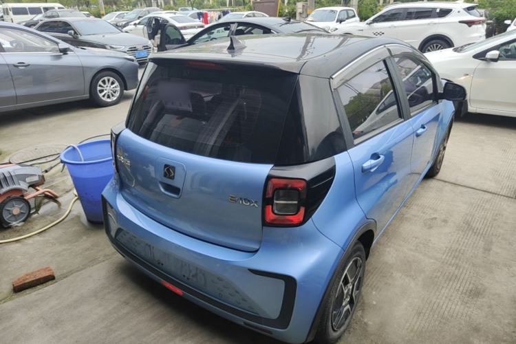 Used SOL E10X 2021 302 km Range Fashion Edition 31.4 kWh Rear Right 45 Deg