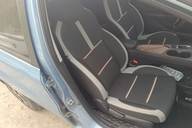 Used SOL E10X 2021 302 km Range Fashion Edition 31.4 kWh Right Front Seat