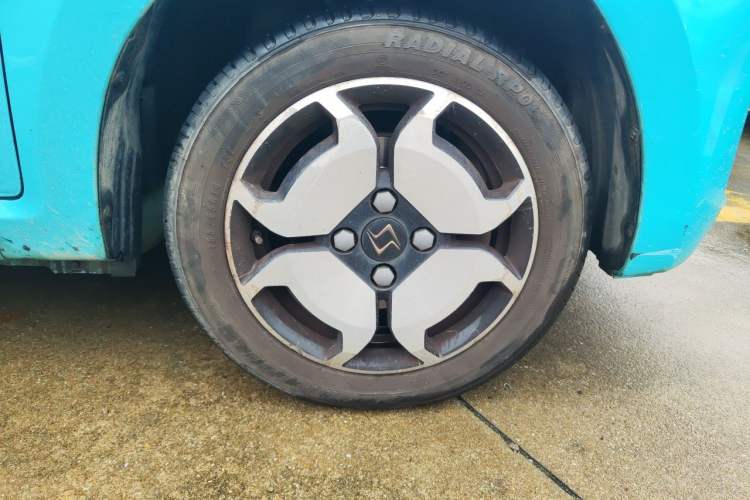 Used SOL E10X 2021 302 km Range Luxury Version 31.4 kWh Right Front Wheel Hub