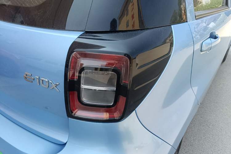 Used SOL E10X 2021 150 km Basic Version Right Rear Taillight