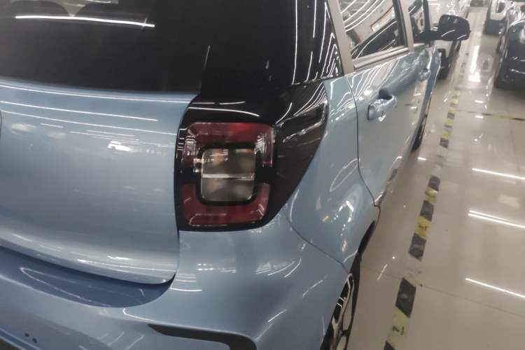 Used SOL E10X 2021 302 km Range Luxury Version 31.4 kWh Right Rear Taillight