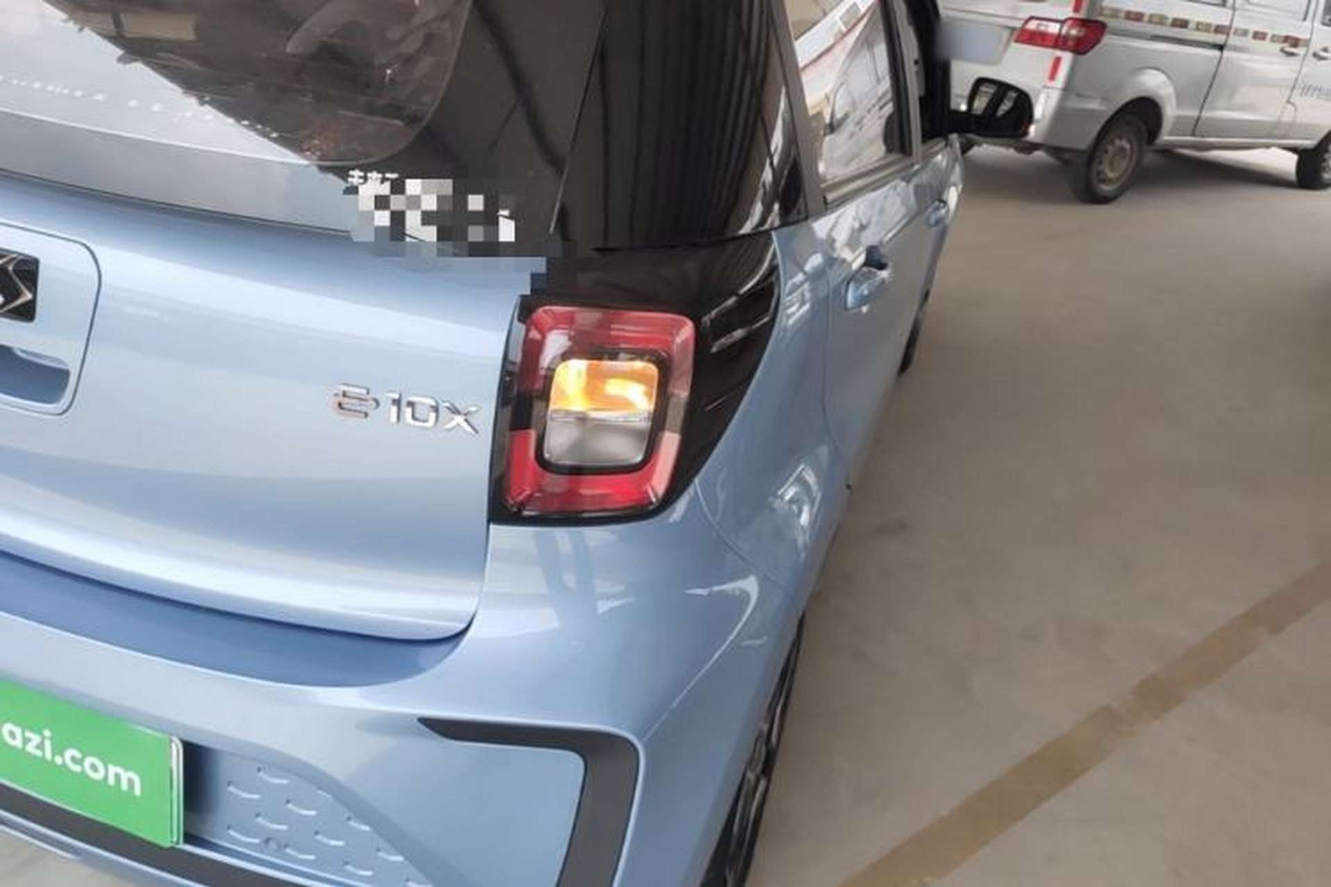 Used SOL E10X 2021 302 km Range Fashion Edition 30.2 kWh Right Rear Taillight