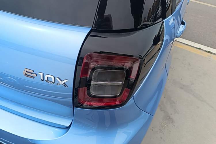 Used SOL E10X 2021 302 km Range Ultra-Advanced Version 31.4 kWh Right Rear Taillight