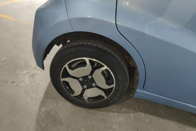 Used SOL E10X 2021 302 km Range Luxury Version 30.2 kWh Right Rear Wheel Hub