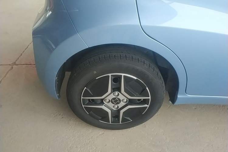 Used SOL E10X 2021 302 km Range Fashion Edition 31.4 kWh Right Rear Wheel Hub