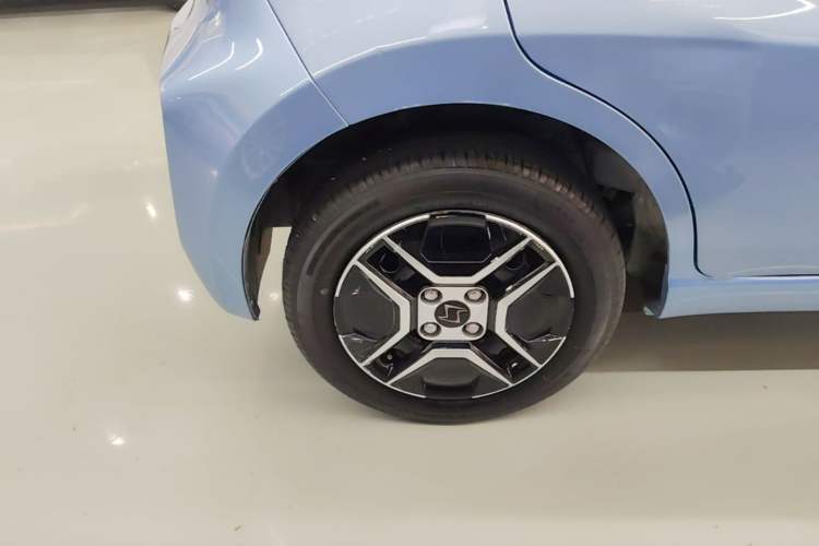 Used SOL E10X 2021 302 km Range Fashion Edition 30.2 kWh Right Rear Wheel Hub