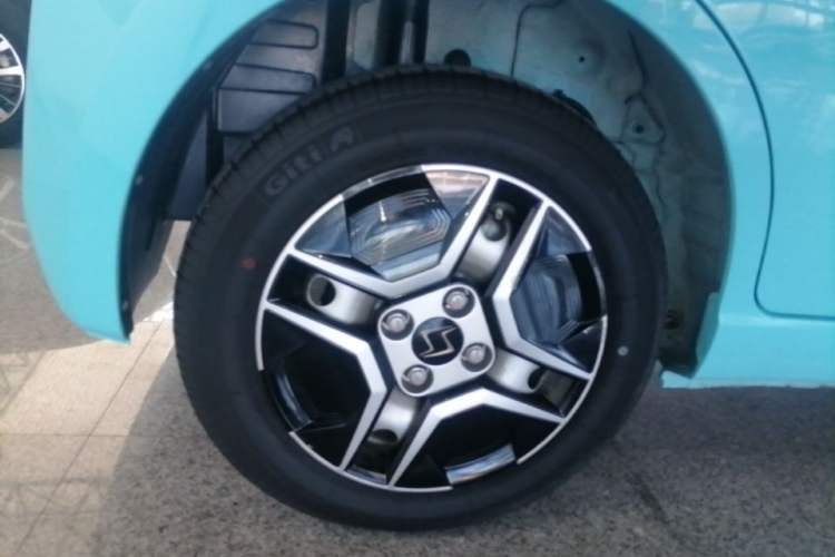 Used SOL E10X 2021 302 km Range Fashion Edition 31.4 kWh Right Rear Wheel Hub