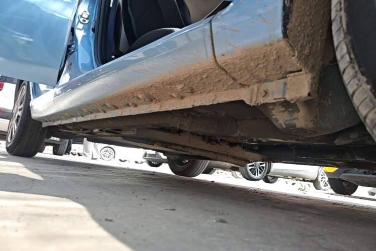 Used SOL E10X 2021 150 km Ambitious Trim Right Side Sill