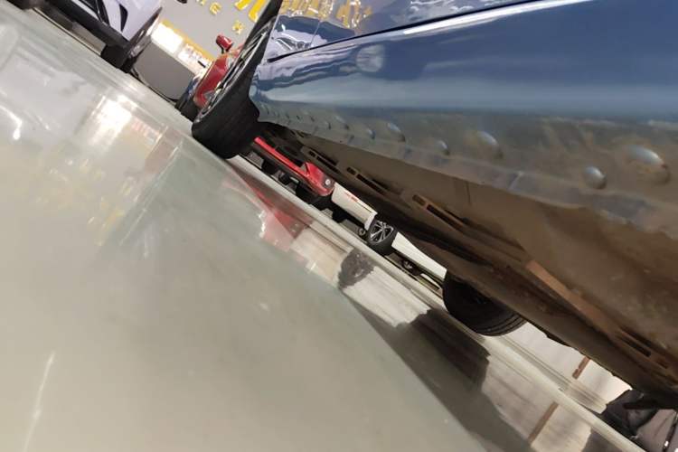 Used SOL E10X 2021 302 km Range Fashion Edition 30.2 kWh Right Side Sill
