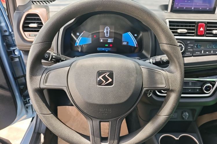 Used SOL E10X 2021 150 km Ambitious Trim Steering Wheel