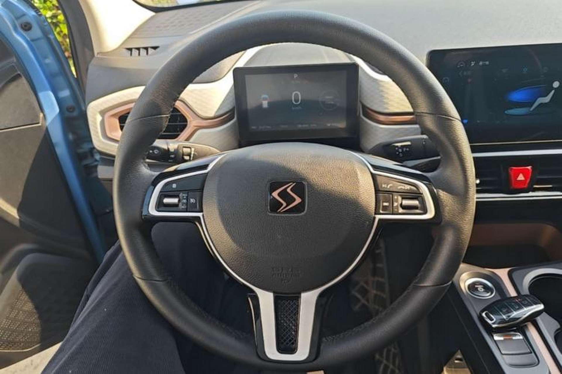 Used SOL E10X 2021 Jimei Edition 302km Fashionable Model Steering Wheel