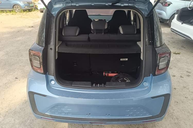 Used SOL E10X 2021 302 km Range Fashion Edition 31.4 kWh Trunk