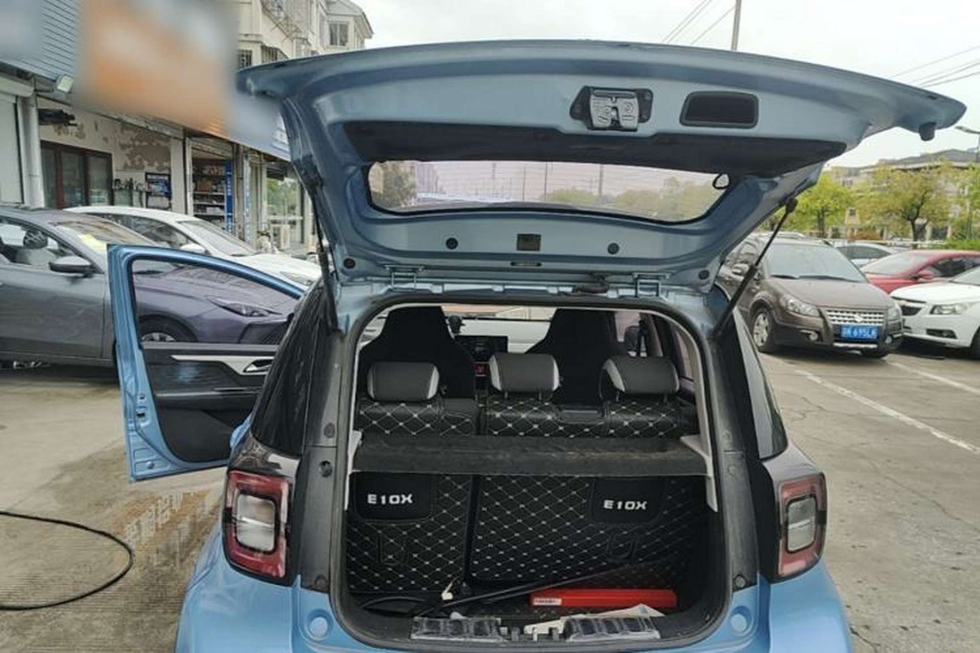 Used SOL E10X 2021 302 km Range Fashion Edition 31.4 kWh Trunk