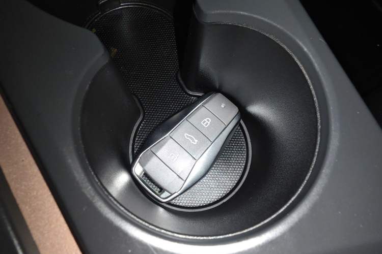 Used SOL E10X 2021 Jimei Edition 302km Fashionable Model Vehicle Key
