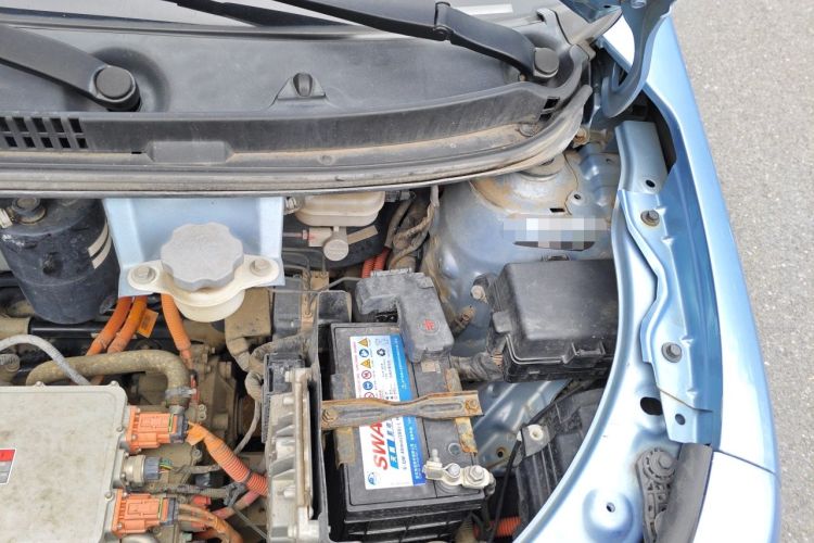 Used SOL E10X 2021 302 km Range Luxury Version 30.2 kWh Engine Bay Left