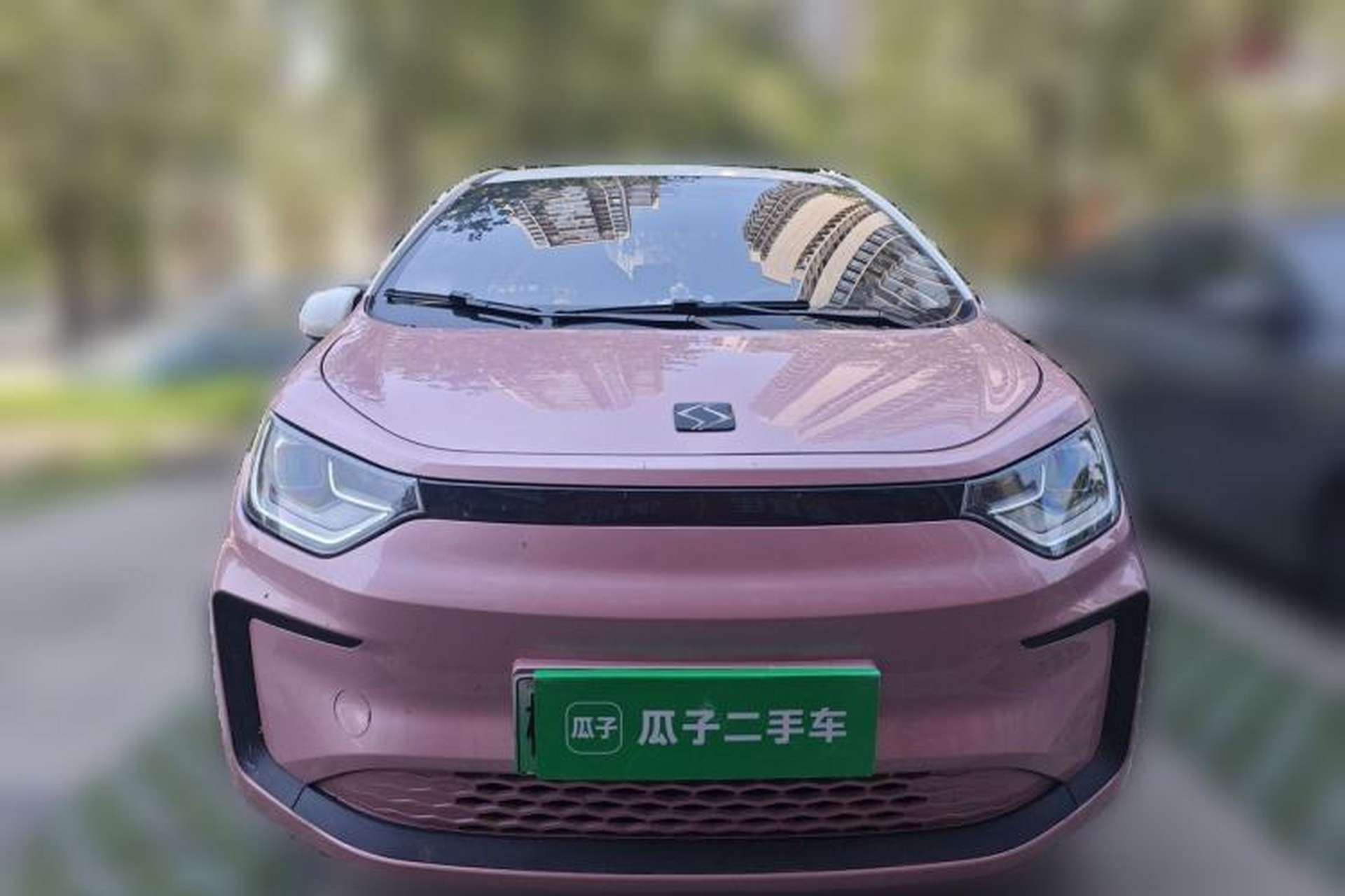 Used SOL E10X 2021 302 km Range Fashion Edition 31.4 kWh Front
