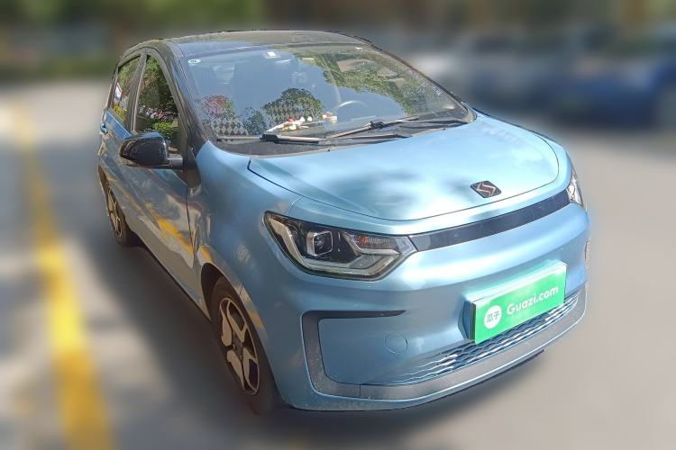 Used SOL E10X 2021 302 km Range Luxury Version 31.4 kWh Front Right 45 Deg