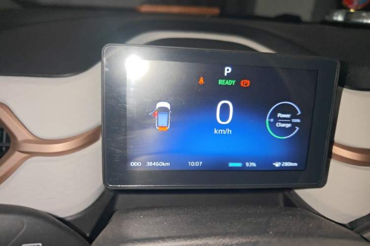 Used SOL E10X 2021 302 km Range Luxury Version 31.4 kWh Instrument Cluster