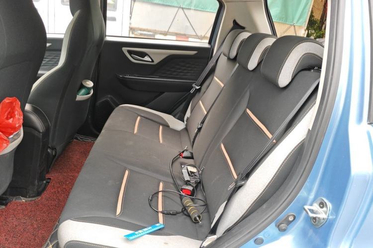 Used SOL E10X 2021 302 km Range Luxury Version 30.2 kWh Left Rear Seat