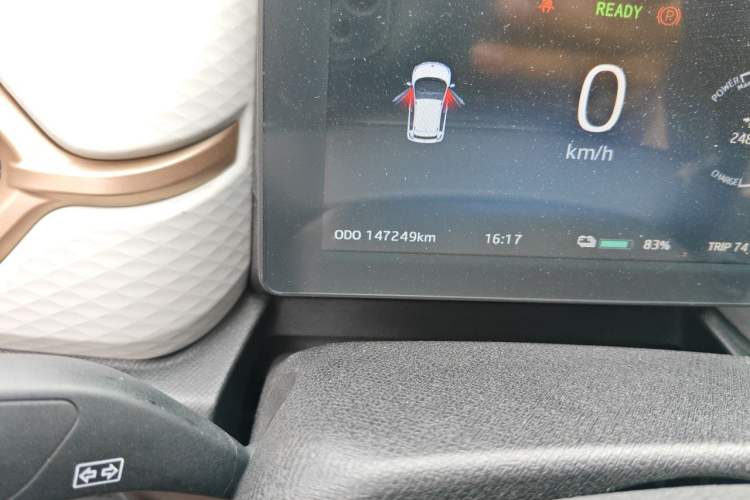 Used SOL E10X 2021 302 km Range Luxury Version 30.2 kWh Odometer Close Up