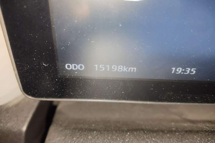 Used SOL E10X 2021 302 km Range Luxury Version 31.4 kWh Odometer Close Up