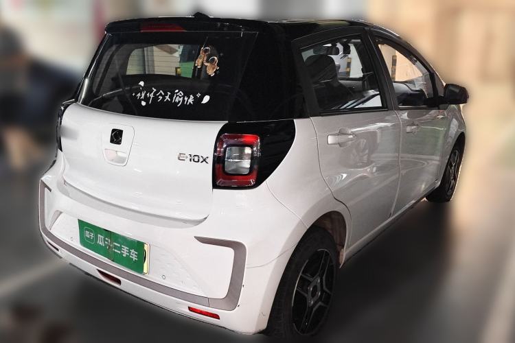 Used SOL E10X 2021 302 km Range Fashion Edition 31.4 kWh Rear Right 45 Deg