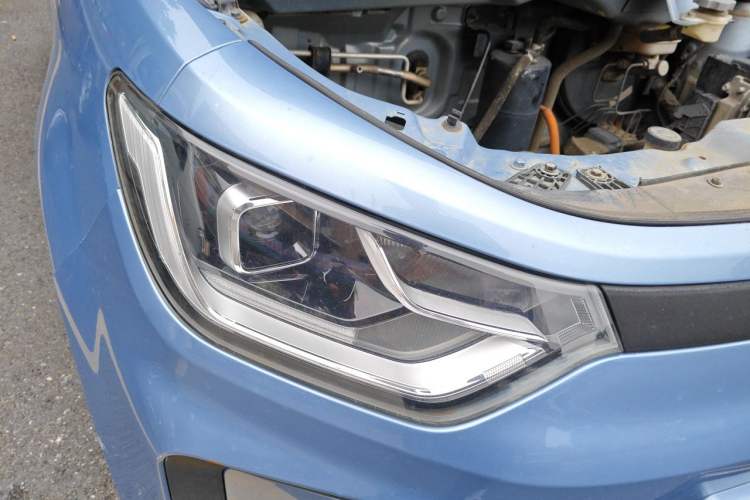 Used SOL E10X 2021 302 km Range Luxury Version 30.2 kWh Right Front Headlight
