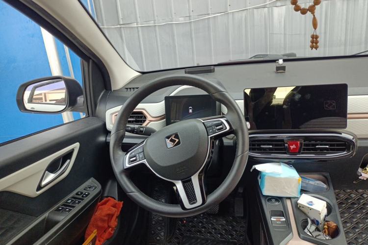 Used SOL E10X 2021 302 km Range Luxury Version 31.4 kWh Steering Wheel