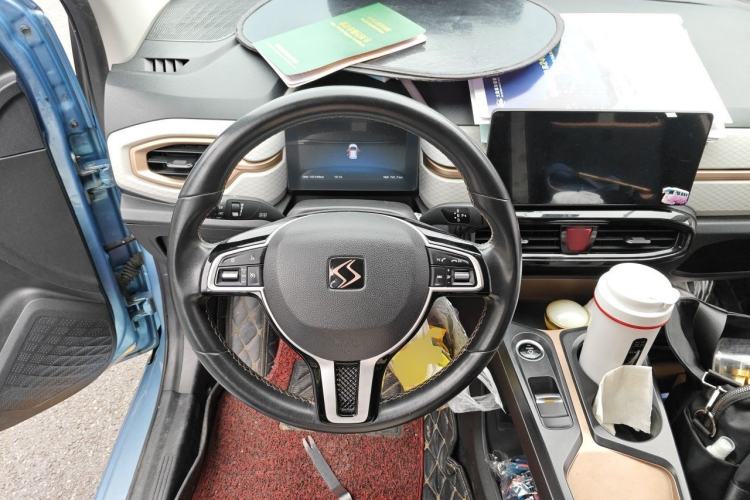 Used SOL E10X 2021 302 km Range Luxury Version 30.2 kWh Steering Wheel
