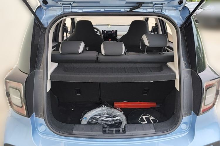 Used SOL E10X 2021 302 km Range Fashion Edition 31.4 kWh Trunk