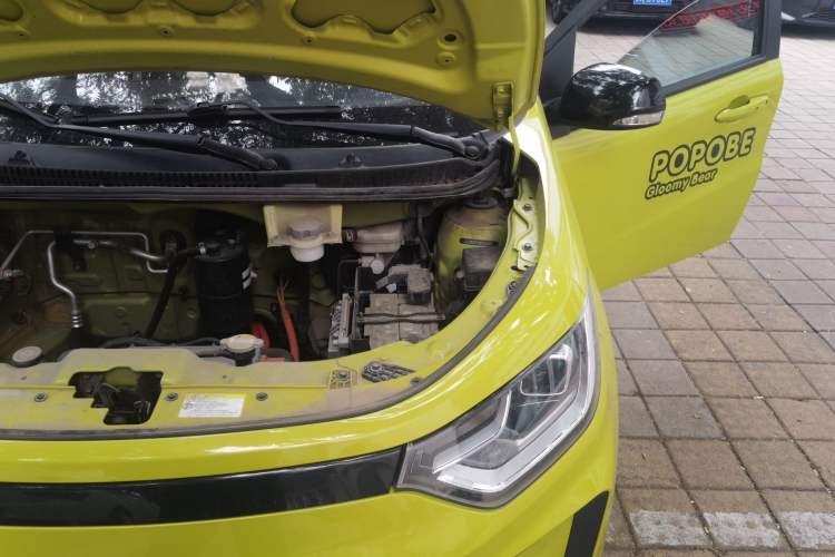 Used SOL E10X 2021 302 km Range Fashion Edition 30.2 kWh Engine Bay Left