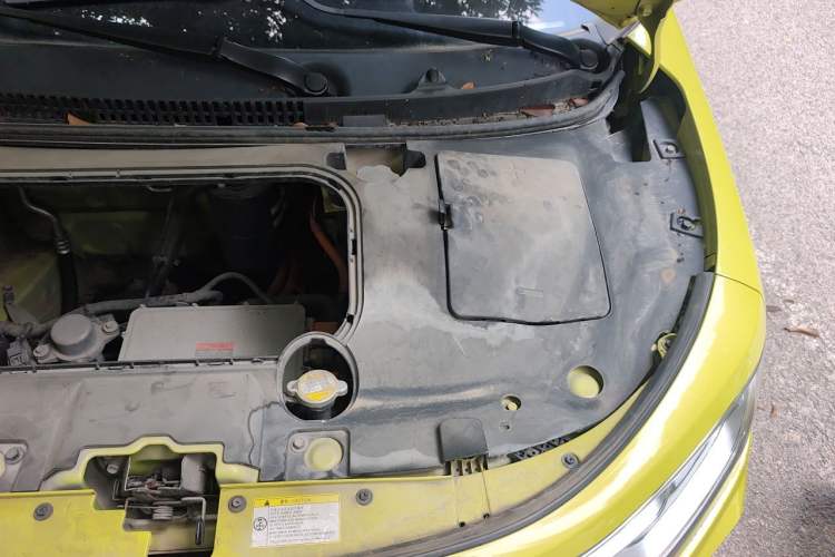 Used SOL E10X 2021 302km Range Superior Version 30.2 kWh Engine Bay Left