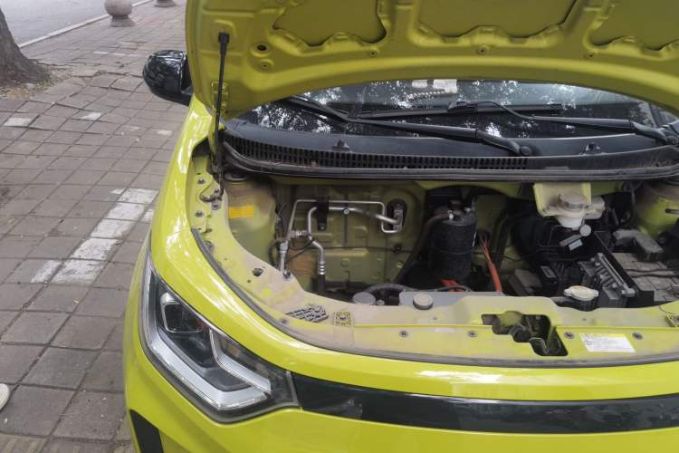 Used SOL E10X 2021 302 km Range Fashion Edition 30.2 kWh Engine Bay Right