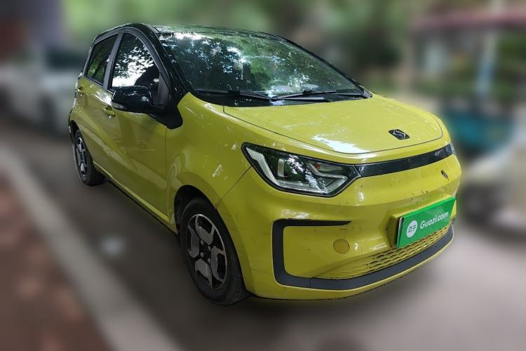 Used SOL E10X 2021 302km Range Superior Version 30.2 kWh Front Right 45 Deg