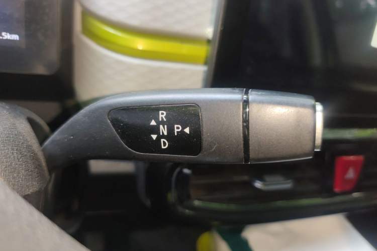 Used SOL E10X 2021 302km Range Superior Version 30.2 kWh Gear Lever