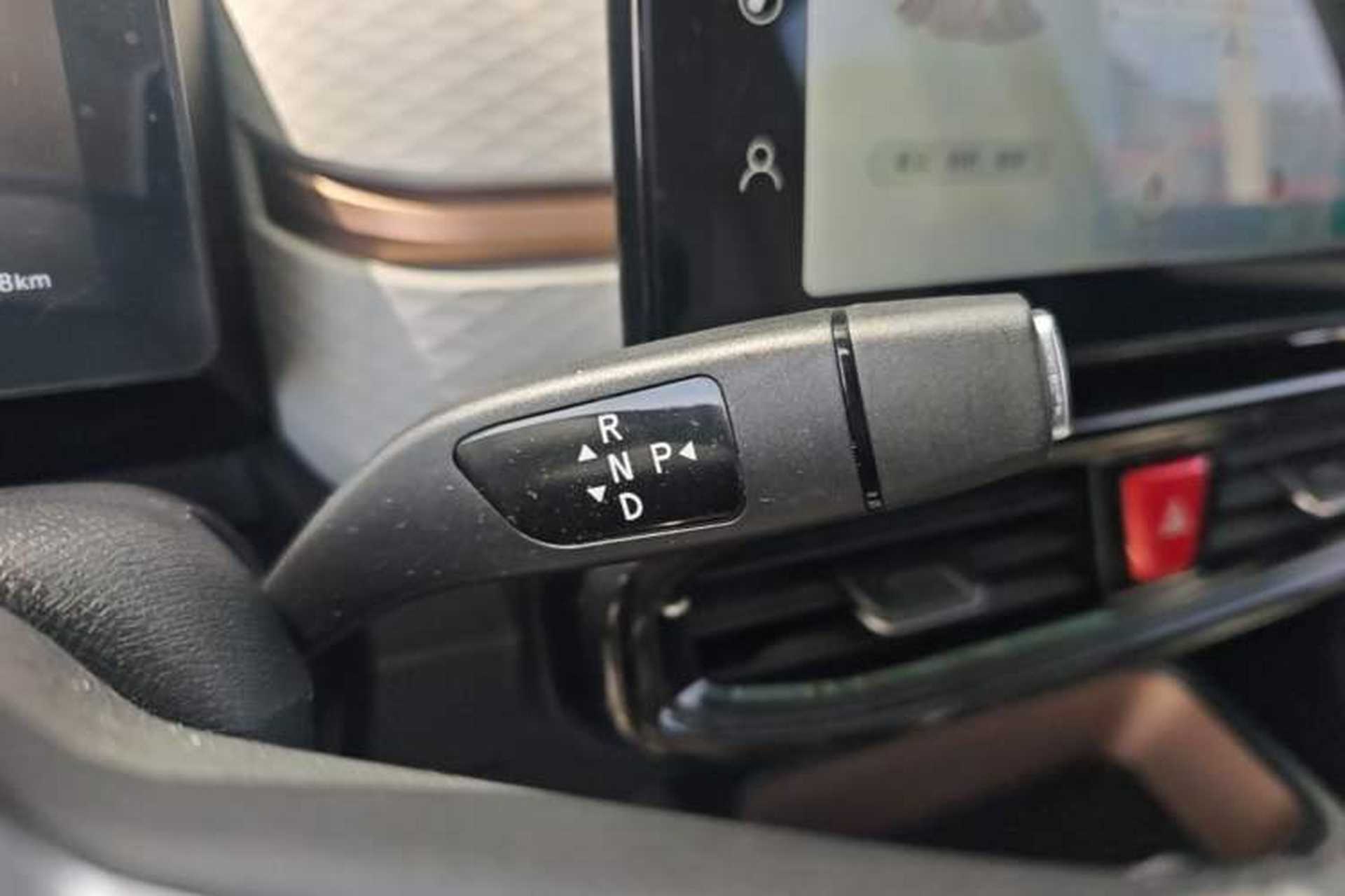Used SOL E10X 2021 302 km Range Fashion Edition 31.4 kWh Gear Lever