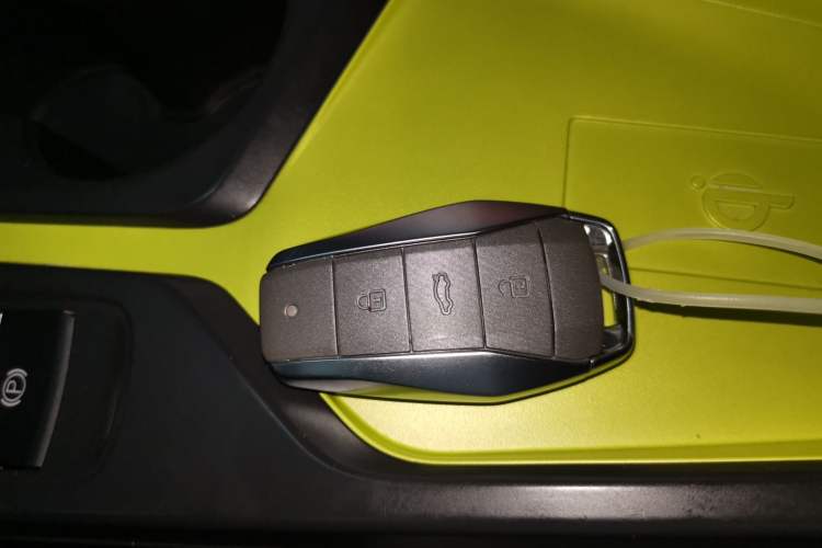 Used SOL E10X 2021 302 km Range Luxury Version 30.2 kWh Interior 1