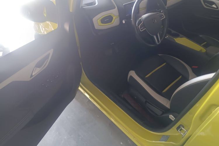 Used SOL E10X 2021 302 km Range Ultra-Advanced Version 31.4 kWh Interior 3
