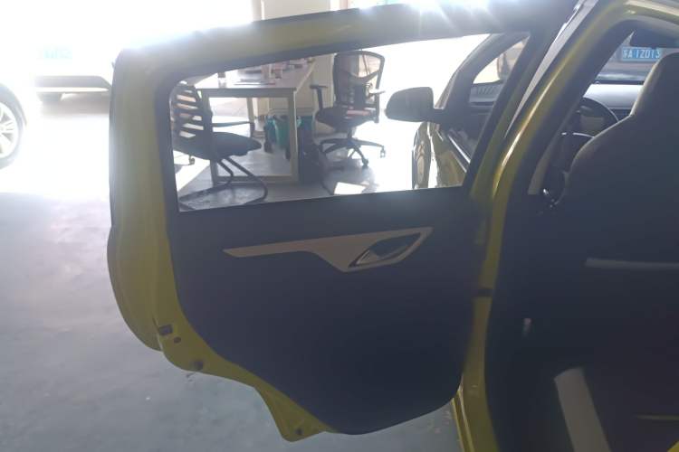 Used SOL E10X 2021 302 km Range Ultra-Advanced Version 31.4 kWh Interior 8