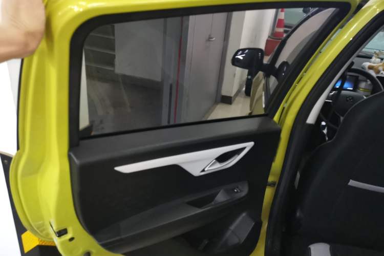 Used SOL E10X 2021 302 km Range Luxury Version 30.2 kWh Interior 8
