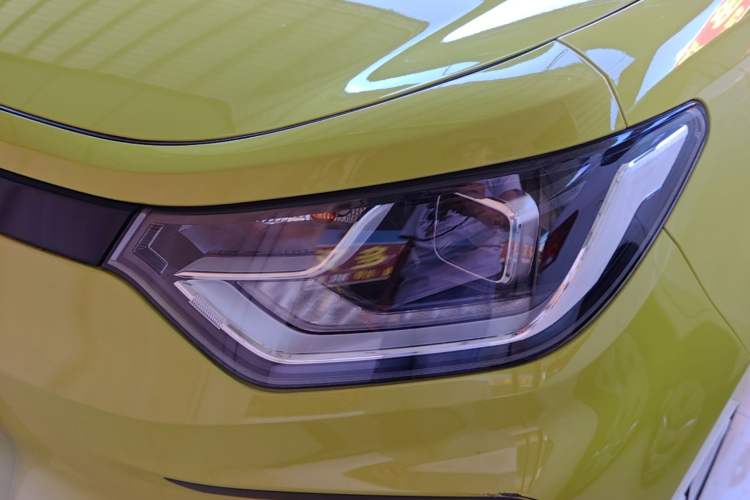 Used SOL E10X 2021 302 km Range Ultra-Advanced Version 31.4 kWh Left Front Headlight