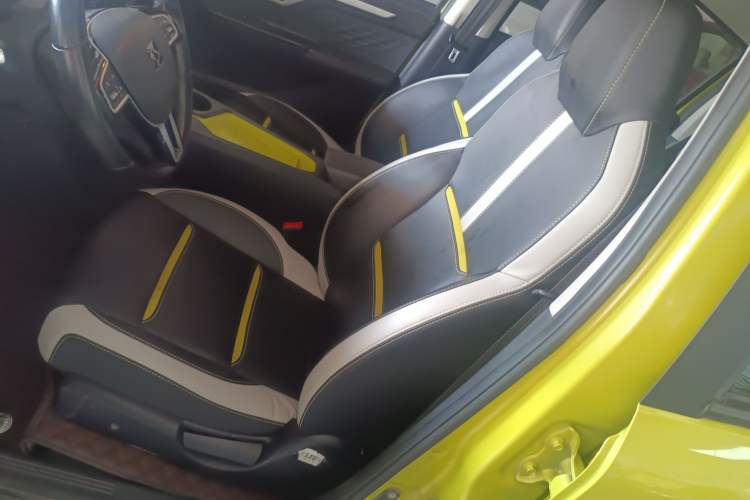 Used SOL E10X 2021 302 km Range Ultra-Advanced Version 31.4 kWh Left Front Seat